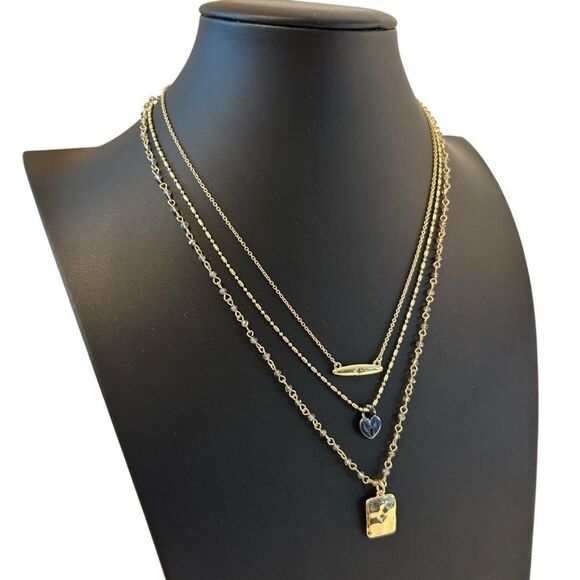 Heart Lock Charm Layer Necklace. - Picture 2 of 5